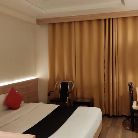 Hotel Poseidon Inn Lucknow Exterior photo